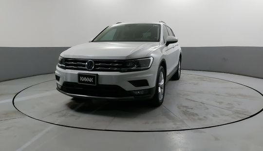 Volkswagen • Tiguan