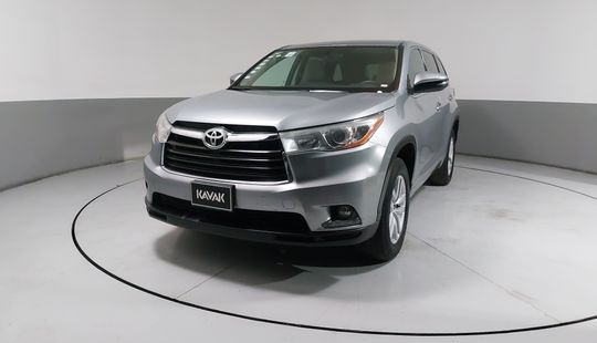 Toyota • Highlander