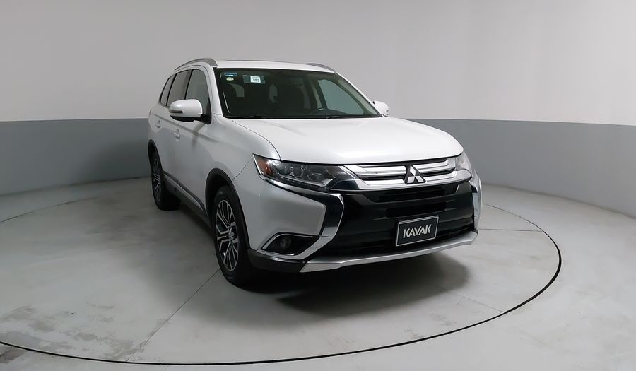 Mitsubishi Outlander 2.4 SE  PLUS Suv 2017