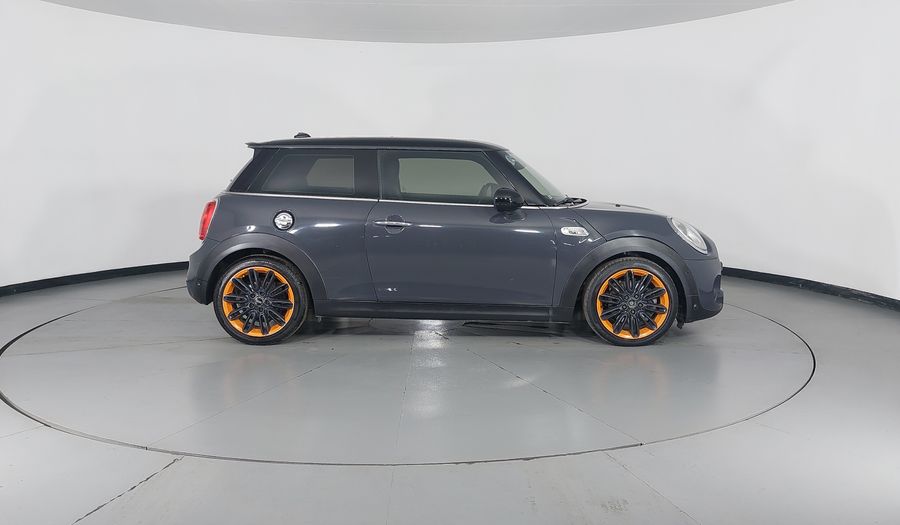 Mini Cooper S 2.0 COOPER HOT CHILI AT Hatchback 2016