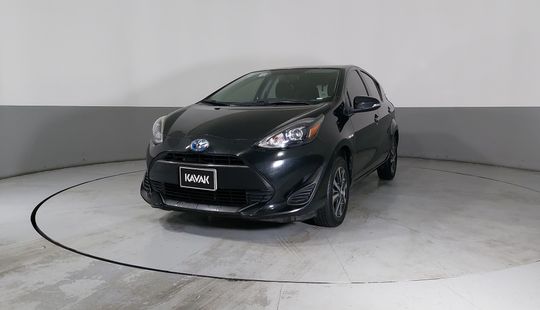 Toyota • Prius C