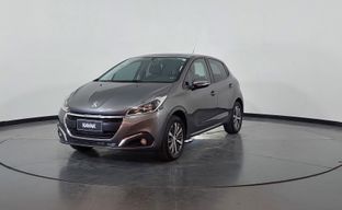 Peugeot • 208