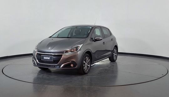 Peugeot • 208