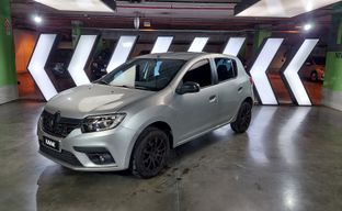 Renault • Sandero