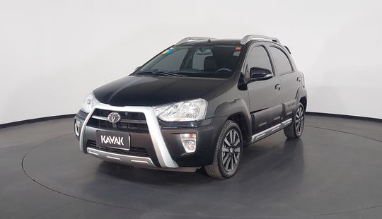 Toyota • Etios Cross