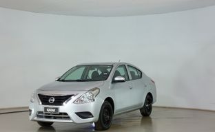 Nissan • Versa