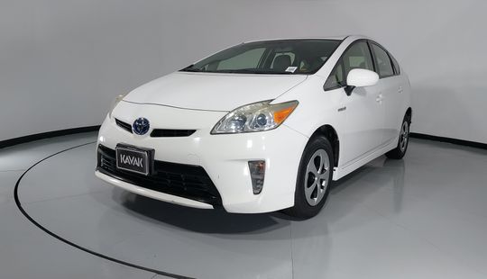 Toyota • Prius