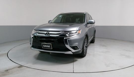 Mitsubishi • Outlander