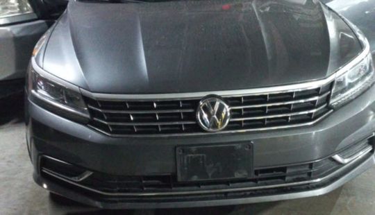 Volkswagen • Passat