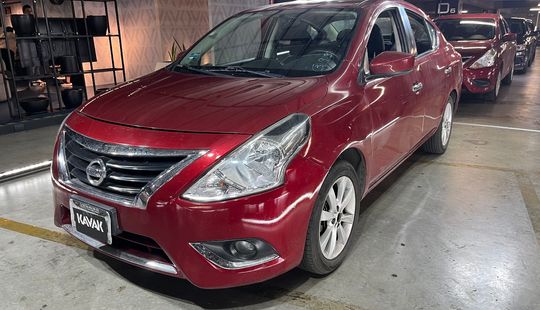 Nissan • Versa