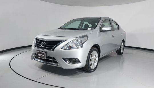 Nissan • Versa