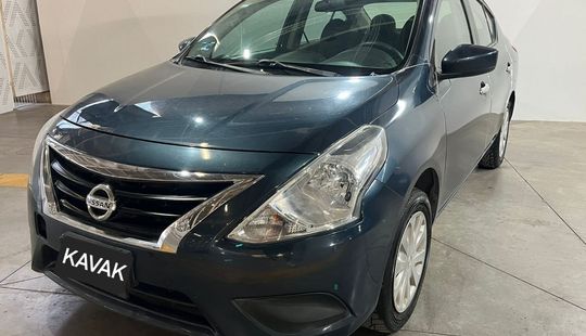 Nissan • Versa