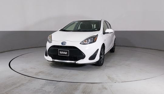 Toyota • Prius C