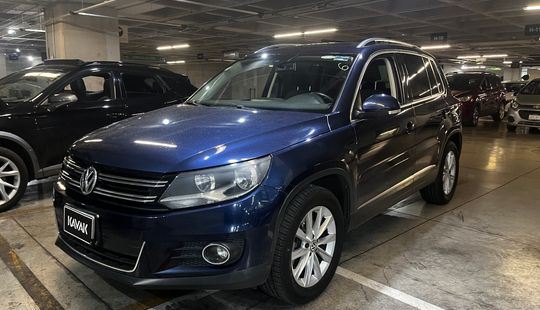 Volkswagen • Tiguan