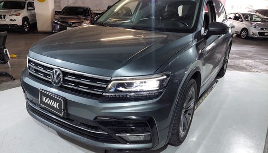 Volkswagen • Tiguan