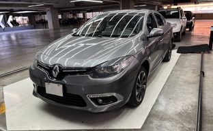 Renault • Fluence