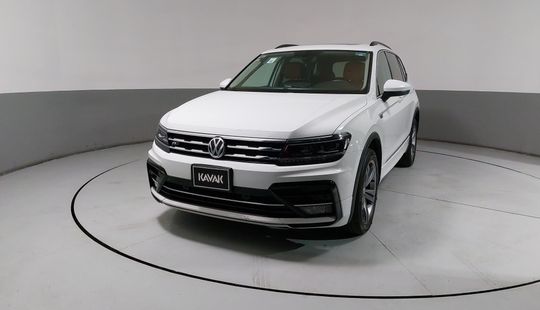 Volkswagen • Tiguan