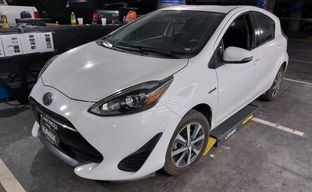 Toyota • Prius C