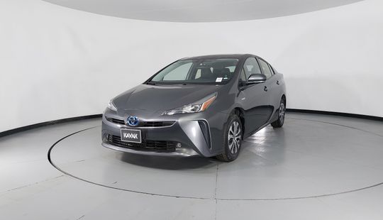 Toyota • Prius