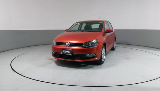 Volkswagen • Polo