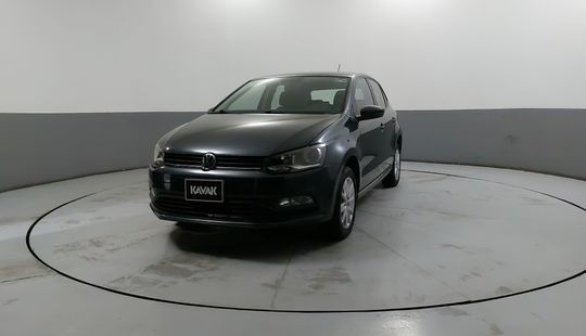 Volkswagen • Polo