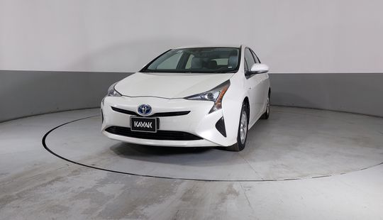 Toyota • Prius