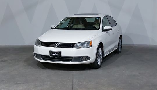 Volkswagen • Jetta