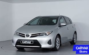 Toyota • Auris