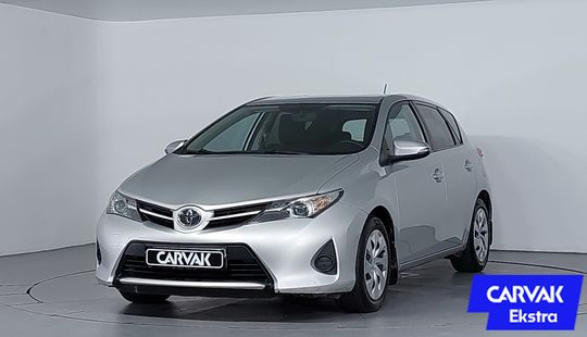 Toyota • Auris