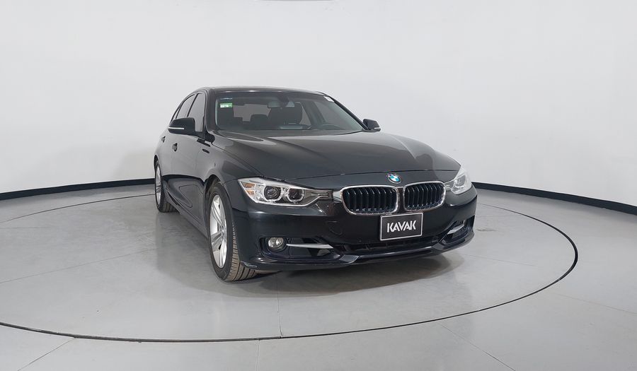 Bmw Serie 3 2.0 320IA SPORT LINE Sedan 2013