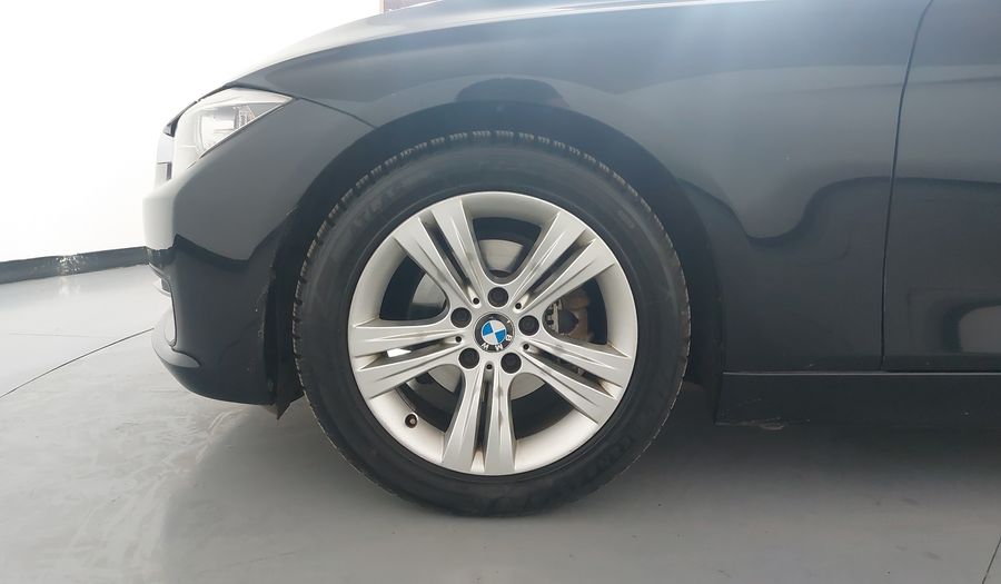 Bmw Serie 3 2.0 320IA SPORT LINE Sedan 2013