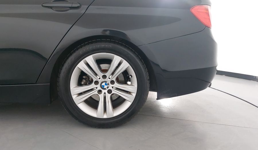 Bmw Serie 3 2.0 320IA SPORT LINE Sedan 2013