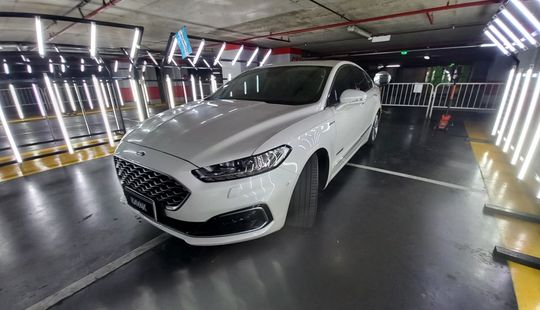 Ford Mondeo 2.0 VIGNALE HYBRID AT-2019