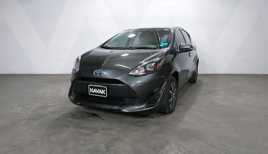 Toyota • Prius C