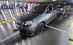 Renault • Sandero