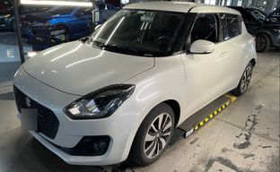 Suzuki • Swift