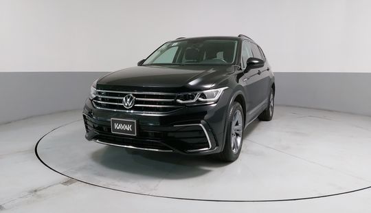 Volkswagen • Tiguan