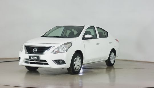 Nissan • Versa