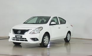 Nissan • Versa