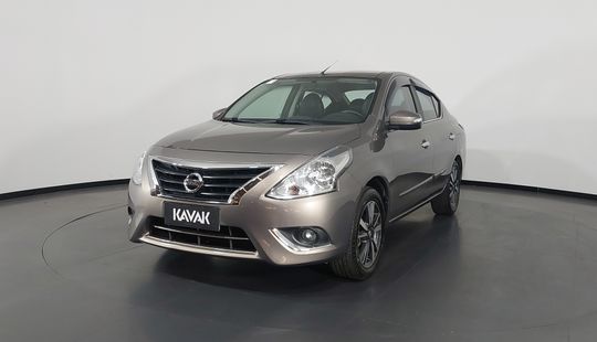 Nissan • Versa