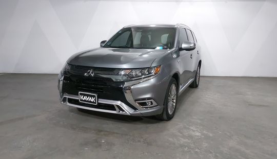 Mitsubishi • Outlander