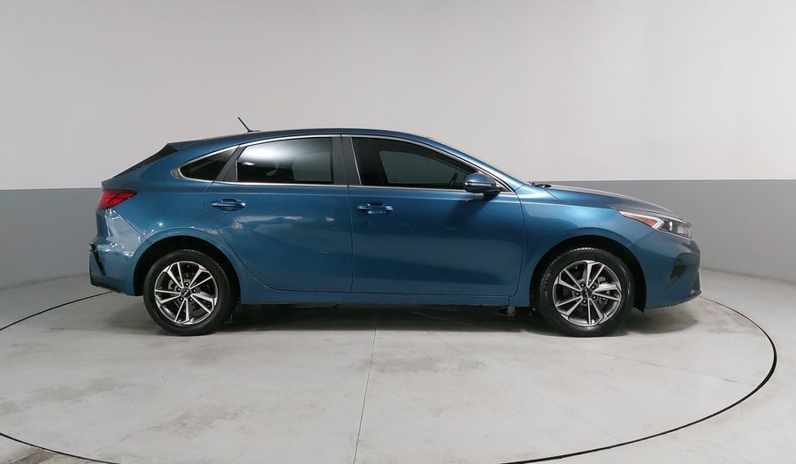 Kia Forte 2.0 EX IVT Hatchback 2022