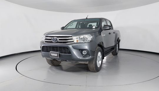 Toyota • Hilux