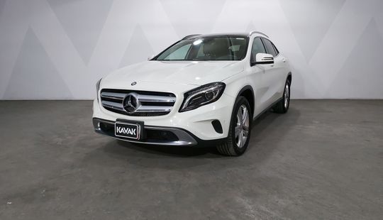 Mercedes Benz • Clase GLA