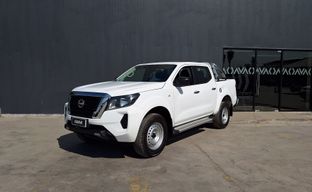 Nissan • Navara