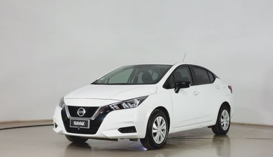 Nissan • Versa