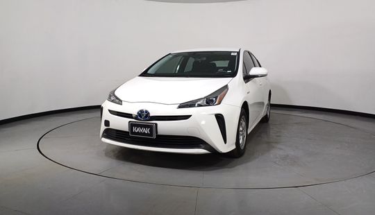 Toyota • Prius