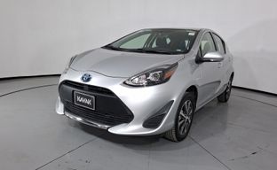 Toyota • Prius C