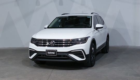 Volkswagen • Tiguan