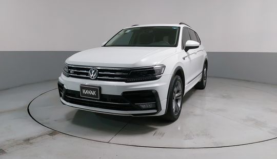 Volkswagen • Tiguan